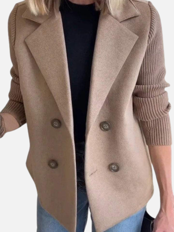 Andrea | Blazer con Mangas Tejidas y Doble Botonadura