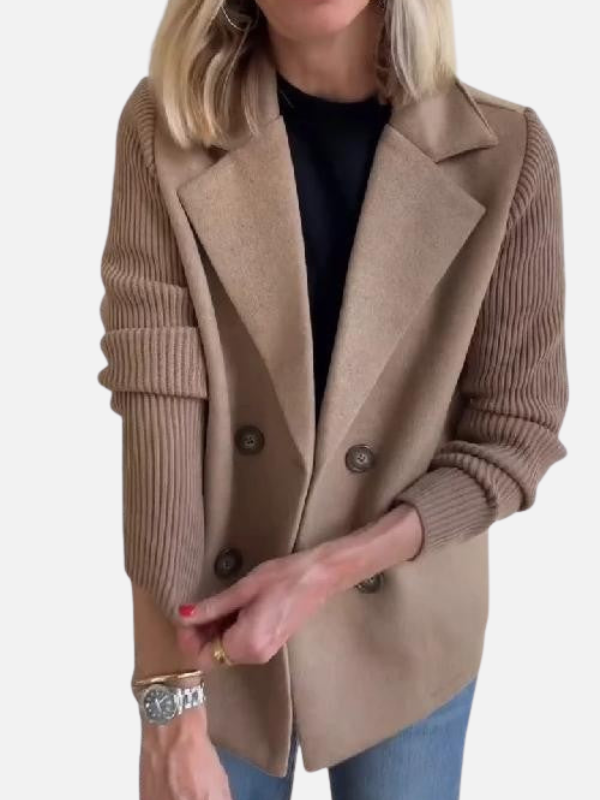 Andrea | Blazer con Mangas Tejidas y Doble Botonadura