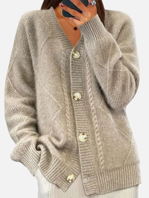 Regina | Cárdigan de Trenzas con Cuello Alto y Botones