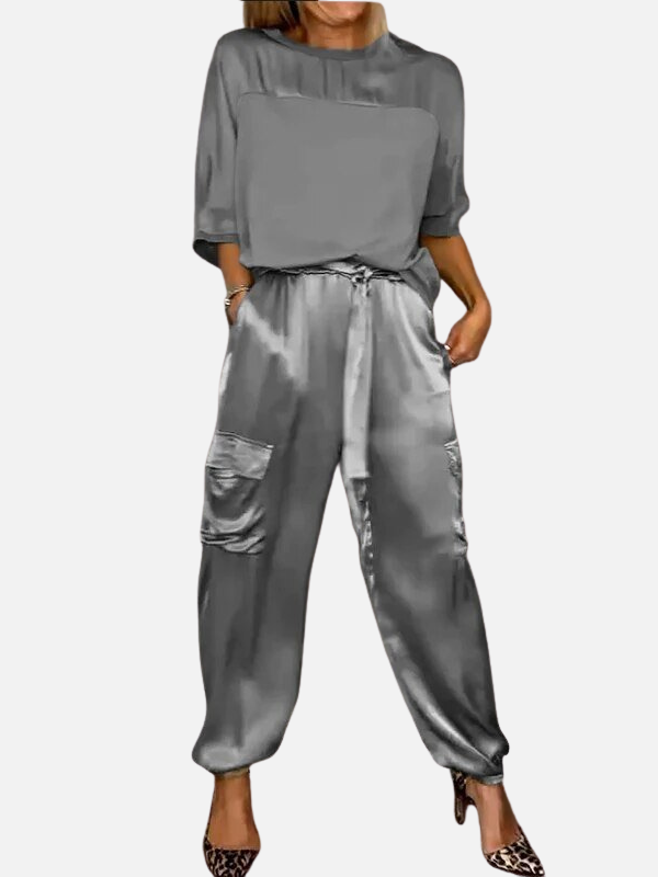 Camila | Conjunto de Dos Piezas con Pantalón Cargo