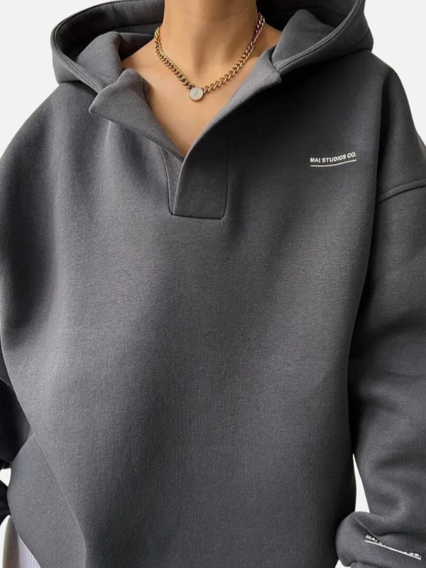 Marisol | Sudadera Oversize con Capucha y Escote en V